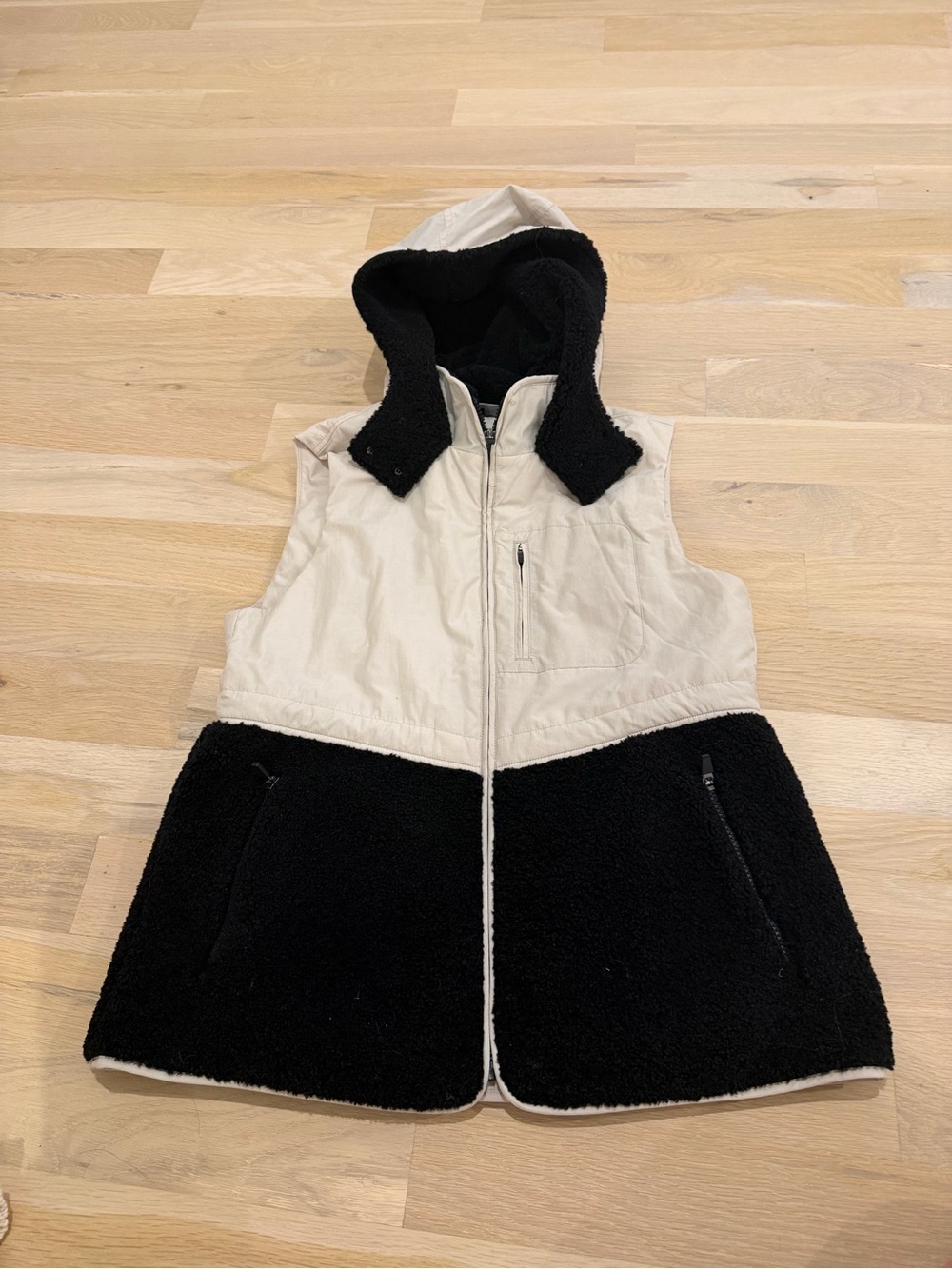 Sweaty Betty Ivory and Black Hooded Sherpa Vest gilet sold out color